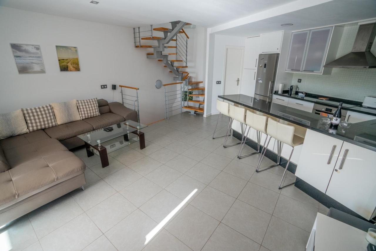 דירות אל מדאנו Modern Sea View Duplex With Parking מראה חיצוני תמונה